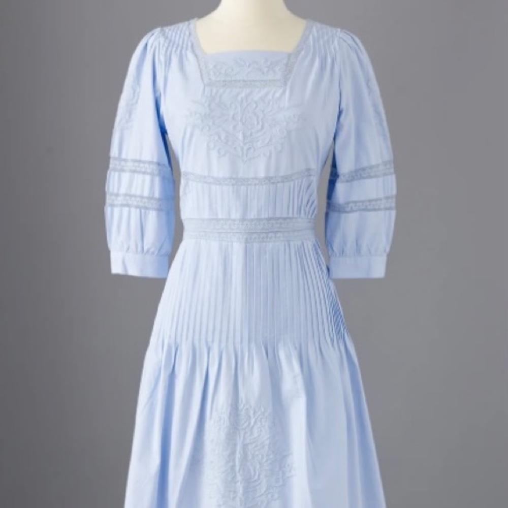 The J. Peterman Company Lady Meux's Lawn Dress -
Tropical Breeze Sz 22 LIKE NEW!